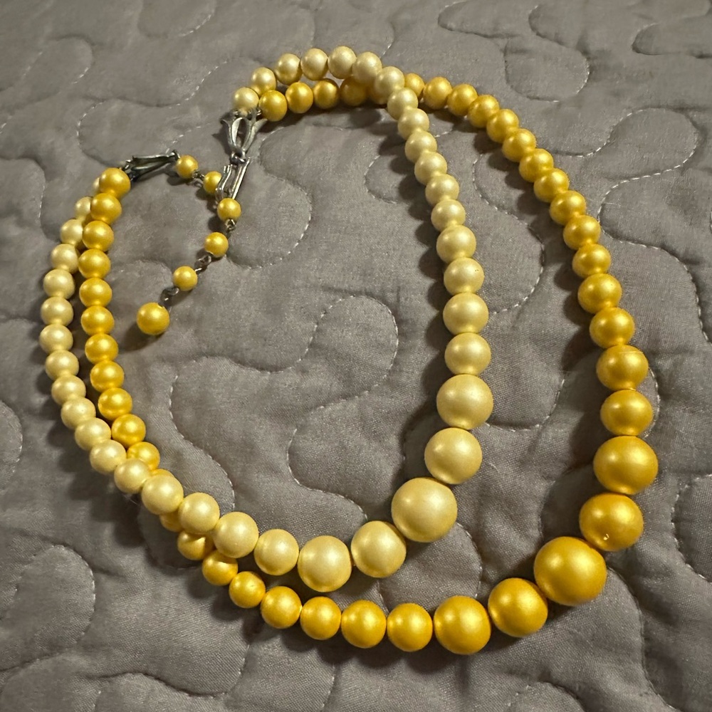 Elegant Yellow Beaded Necklace